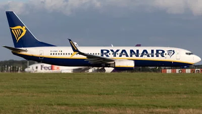 Ryanair EI-DWC Boeing 737-8AS