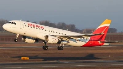 Iberia EC-LUL Airbus A320-216