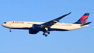 Delta Air Lines N405DX Airbus A330-941