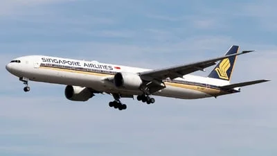 Singapore Airlines 9V-SWT Boeing 777-312ER