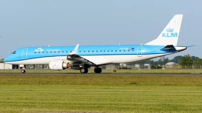 KLM Cityhopper PH-EZE Embraer ERJ-190-100STD