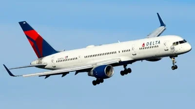 Delta Air Lines N709TW Boeing 757-2Q8