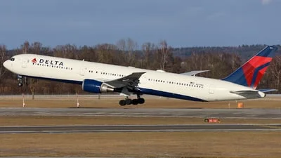 Delta Air Lines N837MH Boeing 767-432(ER)