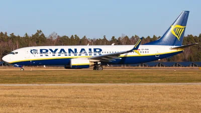 Ryanair (Buzz) SP-RNR Boeing 737-8AS