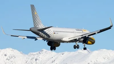 Vueling EC-MYC Airbus A320-232
