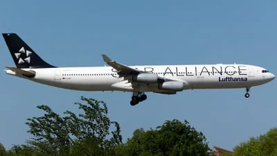Lufthansa D-AIGP Airbus A340-313X
