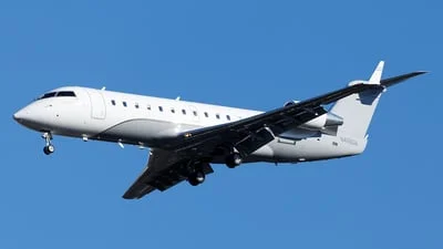 Slate Aviation N498SA Bombardier CRJ-200LR