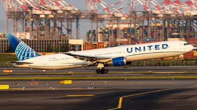 United Airlines N76062 Boeing 767-424(ER)