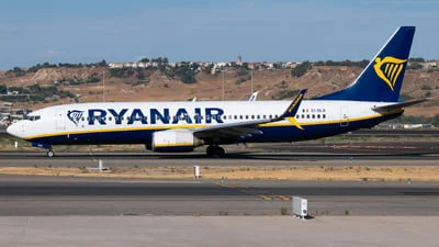 Ryanair EI-DLB Boeing 737-8AS