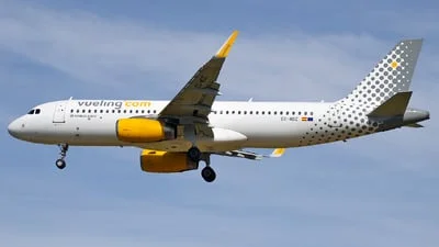 Vueling EC-MDZ Airbus A320-232
