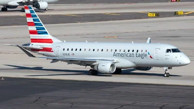 American Eagle (Envoy Air) N318JE Embraer ERJ-170-200LR