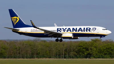 Ryanair (Buzz) SP-RKM Boeing 737-8AS