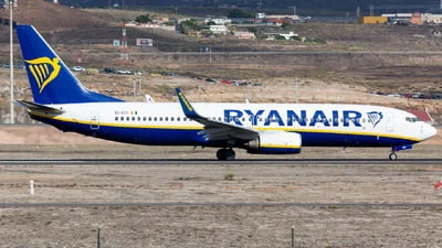 Ryanair EI-EFI Boeing 737-8AS