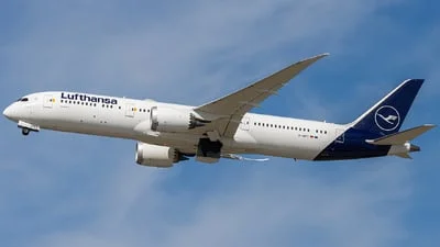 Lufthansa D-ABPC Boeing 787-9 Dreamliner