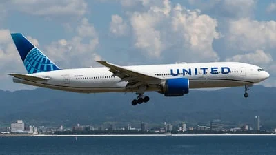 United Airlines N78005 Boeing 777-224(ER)