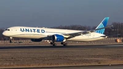 United Airlines N13018 Boeing 787-10 Dreamliner