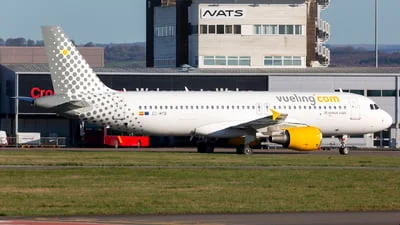 Vueling EC-MYB Airbus A320-214