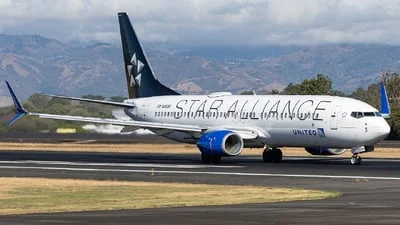 United Airlines N26210 Boeing 737-824