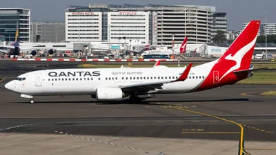 Qantas VH-VZM Boeing 737-838