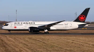 Air Canada C-GHPQ Boeing 787-8 Dreamliner