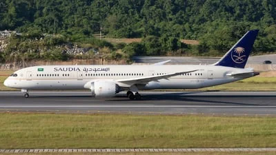 Saudi Arabian Airlines HZ-AR13 Boeing 787-9 Dreamliner
