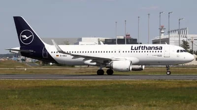 Lufthansa D-AIWJ Airbus A320-214