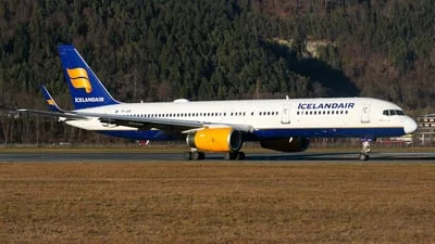 Icelandair TF-ISR Boeing 757-256
