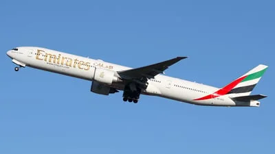 Emirates A6-ECU Boeing 777-31HER