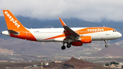 easyJet G-EZOP Airbus A320-214