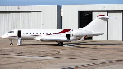 Private M-CVGL Bombardier BD-700-1A11 Global 5000