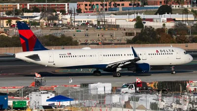 Delta Air Lines N366DX Airbus A321-211