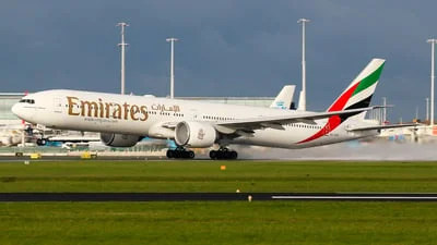 Emirates A6-ENQ Boeing 777-31HER