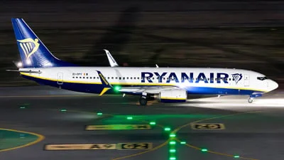 Ryanair EI-DPV Boeing 737-8AS