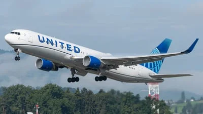 United Airlines N664UA Boeing 767-322(ER)