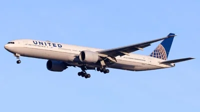 United Airlines N2341U Boeing 777-322ER