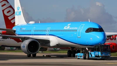 KLM Royal Dutch Airlines PH-AXR Airbus A321-252NX