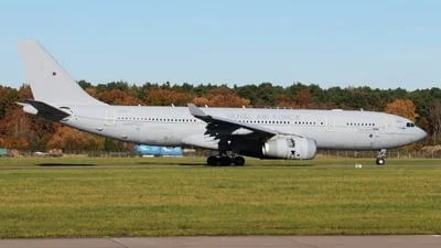 United Kingdom - Royal Air Force (RAF) ZZ335 Airbus A330-243(MRTT) Voyager KC.3