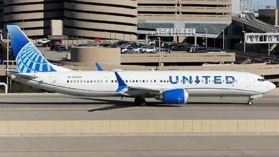 United Airlines N27520 Boeing 737-9 MAX
