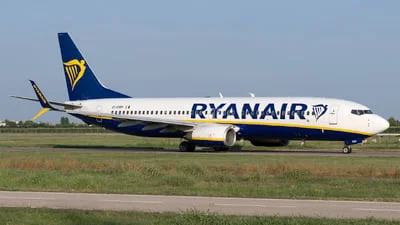 Ryanair EI-DWP Boeing 737-8AS