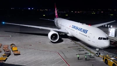 Turkish Airlines TC-LJD Boeing 777-3F2ER