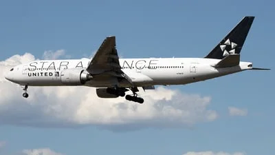 United Airlines N78017 Boeing 777-224(ER)