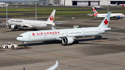 Air Canada C-FIVR Boeing 777-333ER
