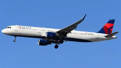 Delta Air Lines N392DN Airbus A321-211