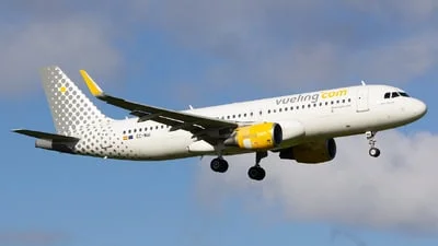 Vueling EC-MAI Airbus A320-214