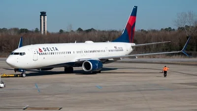 Delta Air Lines N940DU Boeing 737-9GPER