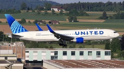 United Airlines N648UA Boeing 767-322(ER)