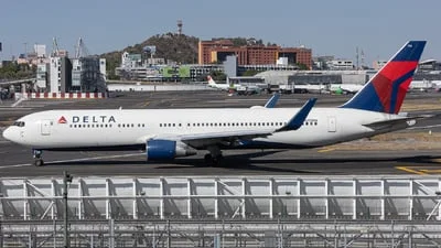 Delta Air Lines N178DN Boeing 767-332(ER)