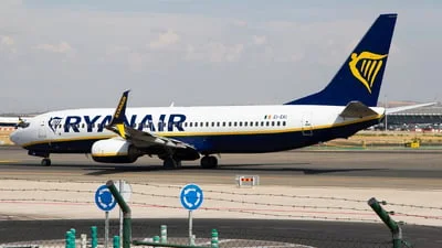 Ryanair EI-EKI Boeing 737-8AS