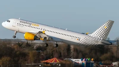 Vueling EC-LAB Airbus A320-214