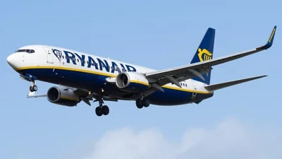 Ryanair EI-EBE Boeing 737-8AS